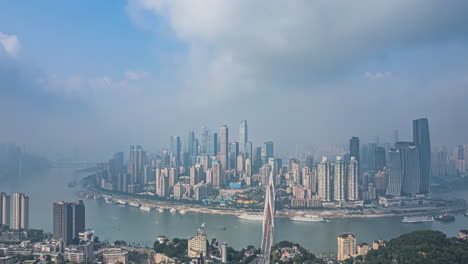 Luftaufnahme-Der-Skyline-Der-Modernen-Gebäudearchitektur-Des-Stadtviadukts-Bei-Sonnenuntergang-Unter-Starker-Umweltverschmutzung,-Klimaproblem-In-Chongqing,-China