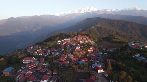 Vista-Aérea-De-La-Aldea-De-Montaña-Ghalegaun-En-Kaski,-Nepal