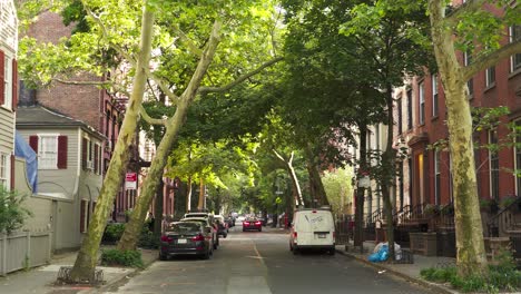 Brooklyn-Heights-Willow-Street-View-And-A-Teenager-Giving-OK-Sign