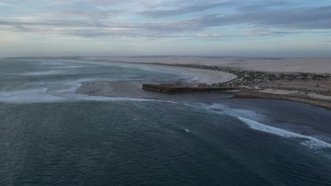 Alta-Vista-Panorámica-Aérea-Sobre-La-Playa-De-Cactus-En-El-Sur-De-Australia.