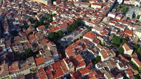 Altstadt-Von-Antibes,-Südfrankreich,-Dächer,-Malerische-Stadtlage