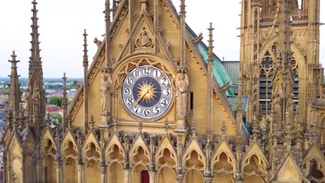 Westfassade-Der-Kathedrale-Von-Metz-In-Metz,-Frankreich