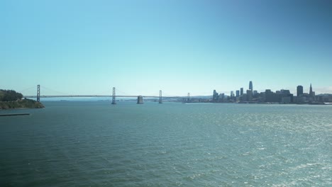 Pan-rotating-Aerial-footage-of-Treasure-Island-in-the-San-Francisco-Bay-Area,-California