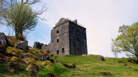 Carnasserie-Castle-ruined-16th-century-tower-house-in-rural-countryside-of-Kilmartin,-Argyll-and-Bute-in-western-Scotland-UK