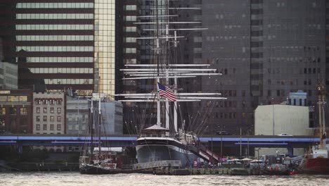 Pier-17-Large-Tour-Vessel-At-Harbor-Open-For-The-Season