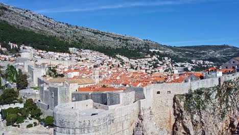 Ciudad-De-Dubrovnik,-Cultura,-Revelación-Aérea,-Patrimonio,-Ubicación-Turística-De-Los-Balcanes