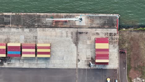 Toma-Aérea-Con-Drones-Del-Puerto-De-Posadas.