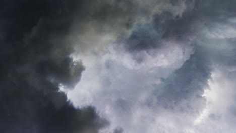 Lightning-Bolt-Video-Of-cumulonimbus-clouds