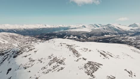 Panorama-Berglandschaft-Im-Winter,-Luftaufnahme