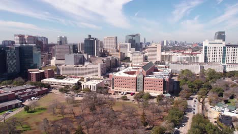 Drohnenaufnahme,-Medizinisches-Zentrum-Von-Houston,-Texas,-USA,-Krankenhäuser,-Kliniken-Und-Wohnhäuser