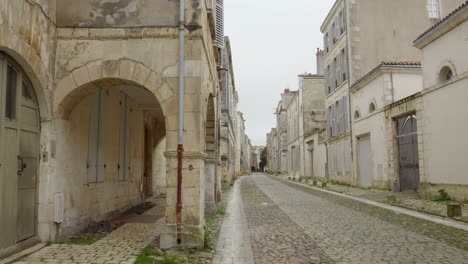Old-town-La-Rochelle-with-it's-medieval-architectures