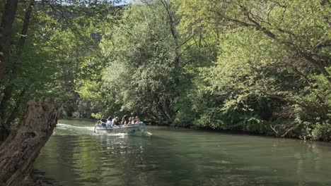 Holiday-makers-enjoy-river-cruise-adventure-at-Zlatna-Panega