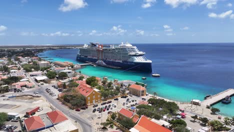 Bonaire-Skyline-At-Kralendijk-In-Bonaire-Netherlands-Antilles