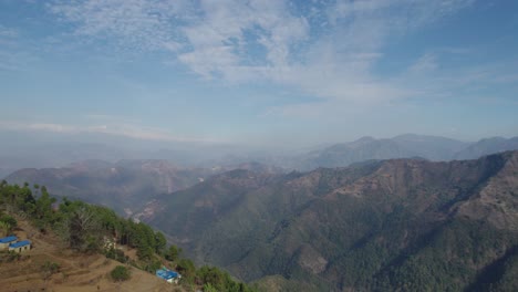 Cordillera-Del-Himalaya-En-Nepal,-Mostrando-Un-Centro-Urbano.