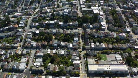 Wide-high-angle-drone-shot-over-neighborhoods-of-San-Francisco,-California,-USA