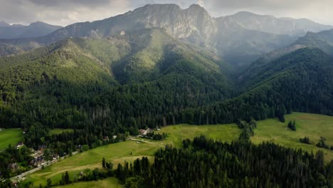 Stunning-Nature-View-Of-Zakopane-Near-Strążyska-Valley-In-Tatra-National-Park,-Poland