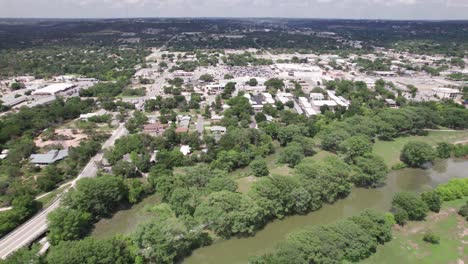 Luftbildvideo-Der-Stadt-Kerrville,-Texas