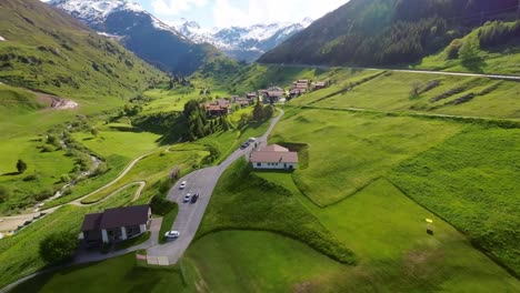 Vuelo-Aéreo-De-Drones-Sobre-La-Ciudad-De-Suiza