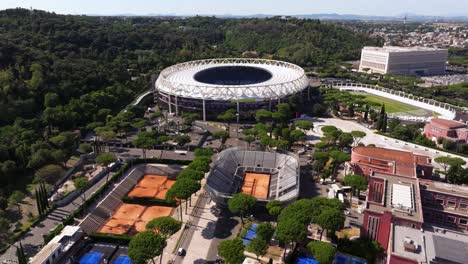 Drone-Se-Aleja-Del-Estadio-Olímpico-Y-Revela-Estadios-De-Tenis-En-El-Foro-Itálico