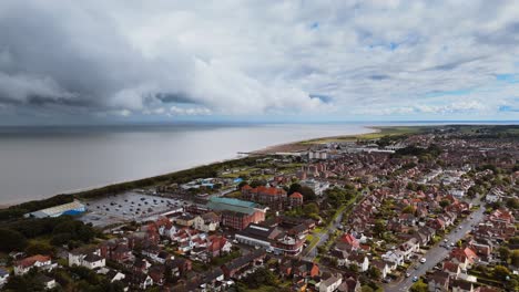 Drohender-Sturm-über-Der-Küstenstadt-Skegness