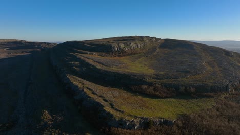 Der-Burren,-Mullaghmore,-County-Clare,-Irland,-November-2023