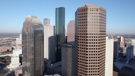 Aerial-View-of-Houston-TX-USA-Downtown-Towers-and-Skyscrapers,-Dolly-Drone-Shot