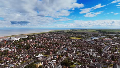 Drohender-Sturm-über-Der-Küstenstadt-Skegness