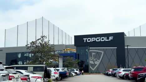 Top-Golf-Parking-Lot-In-Los-Angeles