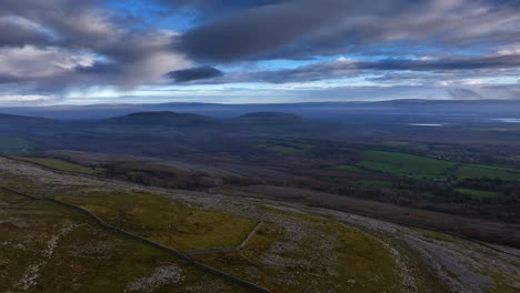 Der-Burren,-Green-Road,-County-Clare,-Irland,-November-2023