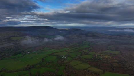 Der-Burren,-Green-Road,-County-Clare,-Irland,-November-2023