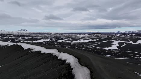 Vista-Aérea-Del-Volcán-Hverfjall-En-El-Norte-De-Islandia,-Al-Este-De-Myvatn.