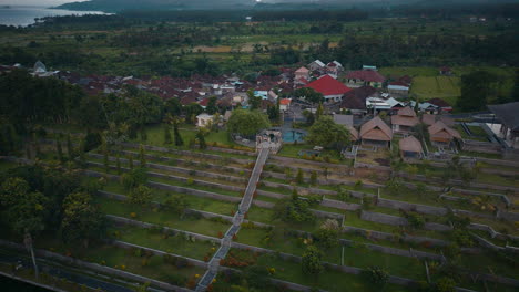 Ujung-Wasserpalast,-Beliebtes-Touristenziel,-Einzigartige-Architektur