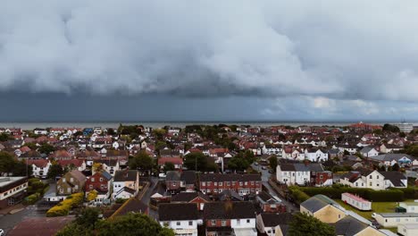 Drohender-Sturm-über-Der-Küstenstadt-Skegness