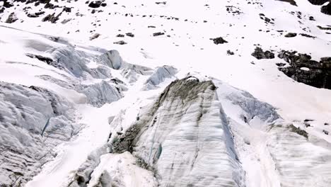 Toma-Aérea-Del-Glaciar-Argentière-En-Los-Alpes-Franceses,-Cerca-De-Chamonix.