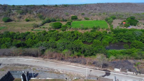 Bonita-Vista-De-Las-Ruinas-De-La-Hacienda-Santa-Anna-Con-Drone-En-Puente-Nacional,-Veracruz,-México.