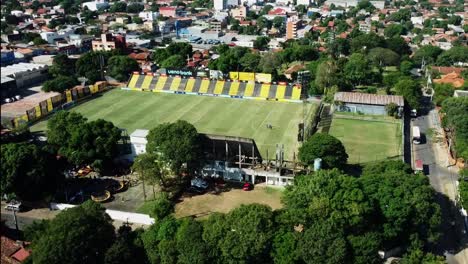 Vista-Panorámica-Del-Estadio-Donde-Se-Realiza-Un-Torneo-Infantil-En-Paraguay