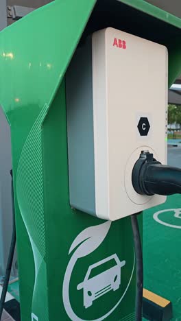 An-EV-charging-station-has-been-installed-in-a-residential-area-in-Dubai,-United-Arab-Emirates