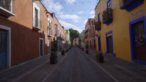 Ciudad-Del-Municipio-De-Puebla-En-México,-Tranquila-Calle-Peatonal-Turística