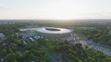 Drohnenaufnahme-Des-Olympiastadions-Berlin,-Fußballstadion,-UEFA-Euro-2024