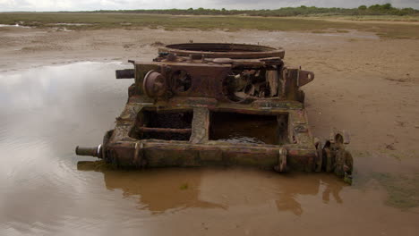 Extra-wide-shot-of-the-tank-on-the-beach