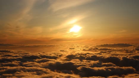 Atemberaubende-Wolkenlandschaft-Von-Haleakala,-Maui,-Hawaii