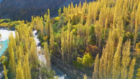 Vista-De-Drones-De-La-Ciudad-De-Skardu-Durante-La-Primavera-En-Pakistán