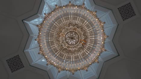 the-Big-Diamond-Ceiling-lights-of-the-great-mosque-of-Algiers