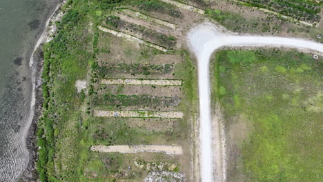 Toma-De-Drone-Del-Sitio-De-Excavación-Arqueológica-De-Una-Aldea-Nativa-Americana.