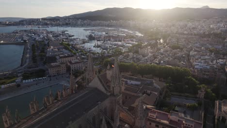 Beautiful-City-Of-Palma-At-Sunset-In-Mallorca,-Spain