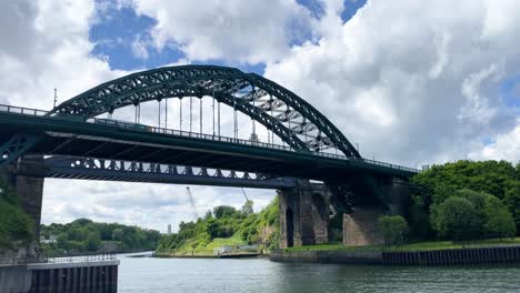 Puente-De-Wearmouth-Sobre-El-Río-Wear-En-La-Ciudad-De-Sunderland---Reino-Unido