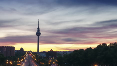 Timelapse-of-a-beautiful-sunset-in-Madrid,-Spain