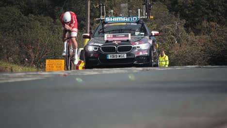 Northallerton,-Yorkshire,-UK,-25th-September-2019---UCI-Men's-Elite-Individual-Time-Trial,-Road-World-Championships---Riders-on-the-road-3km-from-the-start