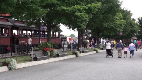 Strasburg,-Pennsylvania---August-26,-2019:-Crowds-of-tourists-at-the-historic-Strasburg-Railroad-in-Strasburg,-Pennsylvania-on-August-26,-2019