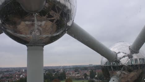Atomium-Monument-paining-shot-from-above